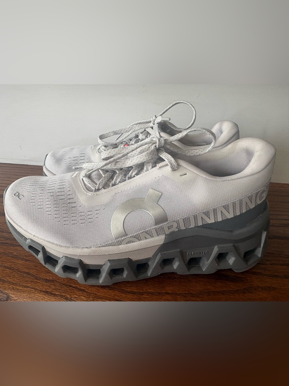 OnCloud Cloudmonster 2 frost/rock womens size 7 - Picture 3 of 11